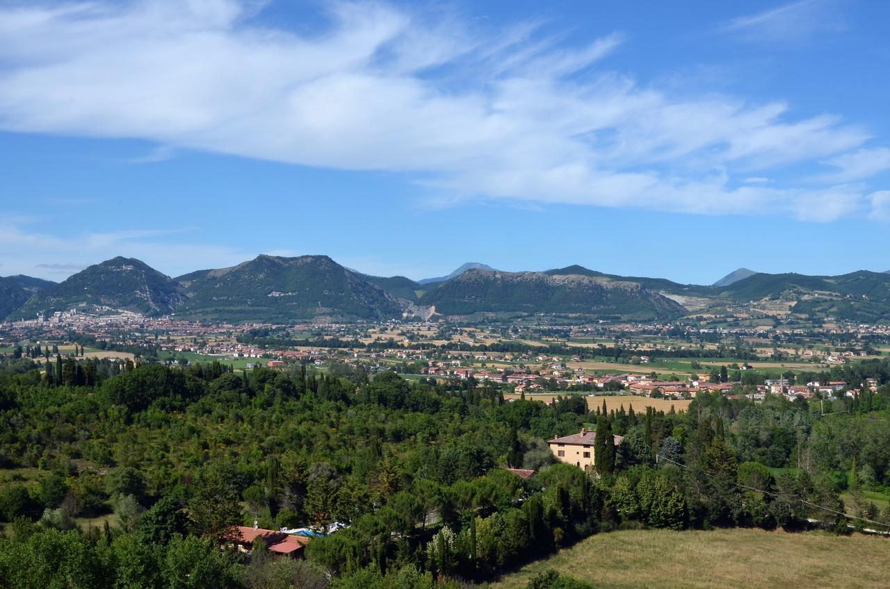 Agriturismo Villa Mozart Nel Verde Gubbio Eksteriør billede