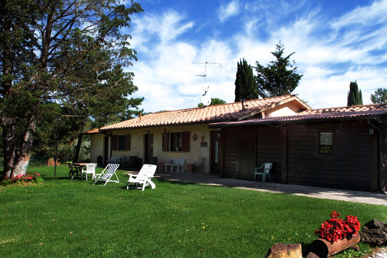 Agriturismo Villa Mozart Nel Verde Gubbio Eksteriør billede