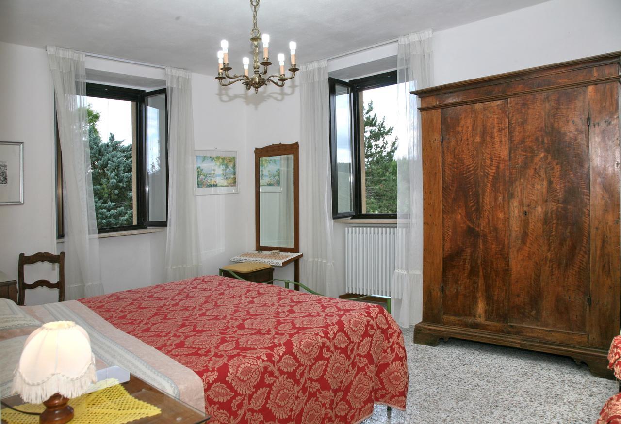 Agriturismo Villa Mozart Nel Verde Gubbio Eksteriør billede