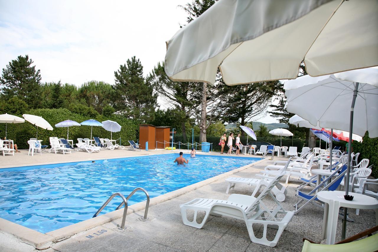 Agriturismo Villa Mozart Nel Verde Gubbio Eksteriør billede