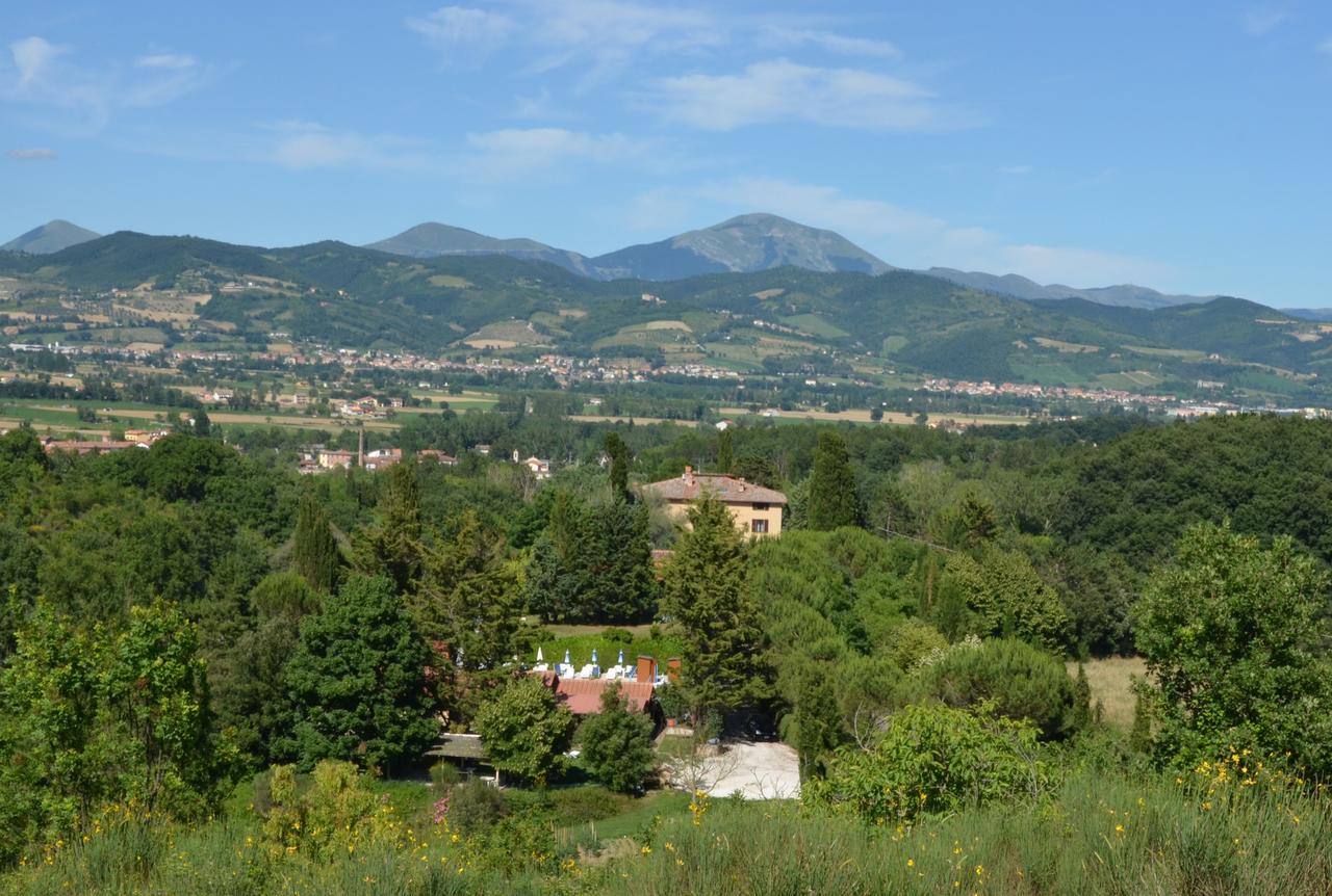 Agriturismo Villa Mozart Nel Verde Gubbio Eksteriør billede