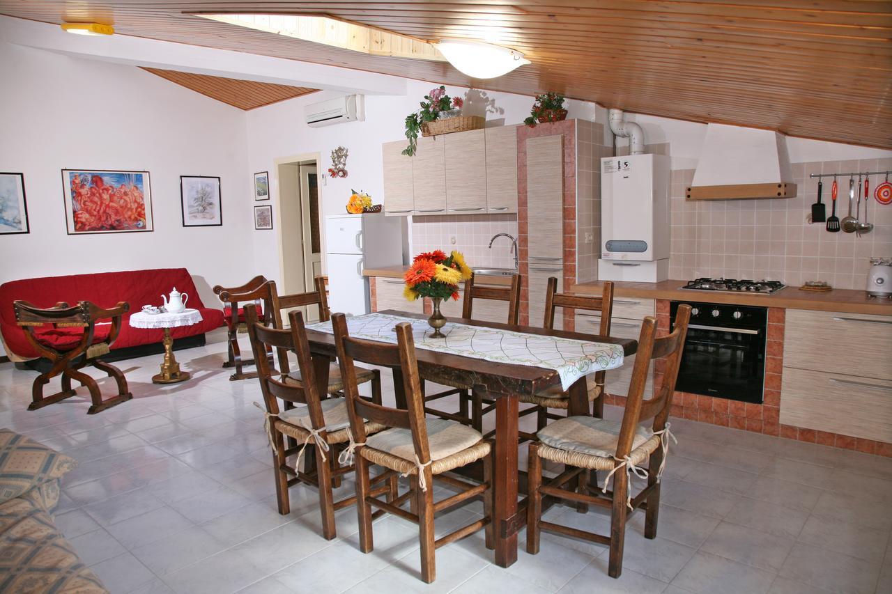 Agriturismo Villa Mozart Nel Verde Gubbio Eksteriør billede