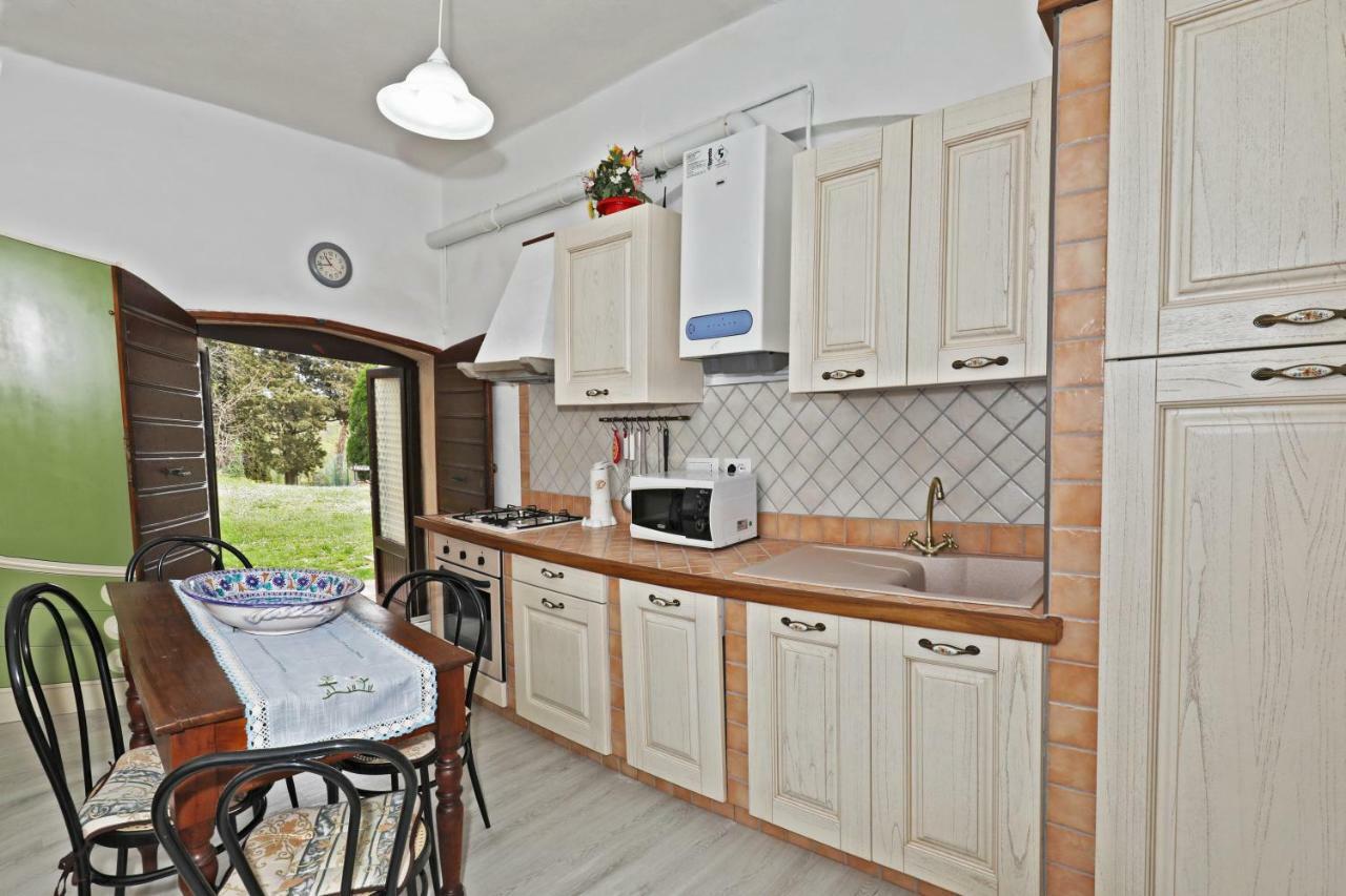Agriturismo Villa Mozart Nel Verde Gubbio Eksteriør billede